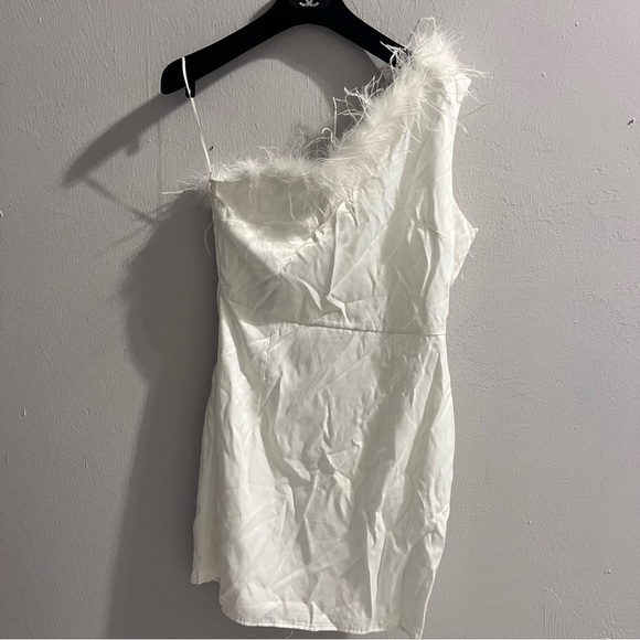 Altar’d State White One Shoulder Feather Trim Mini Dress M - Picture 4 of 10